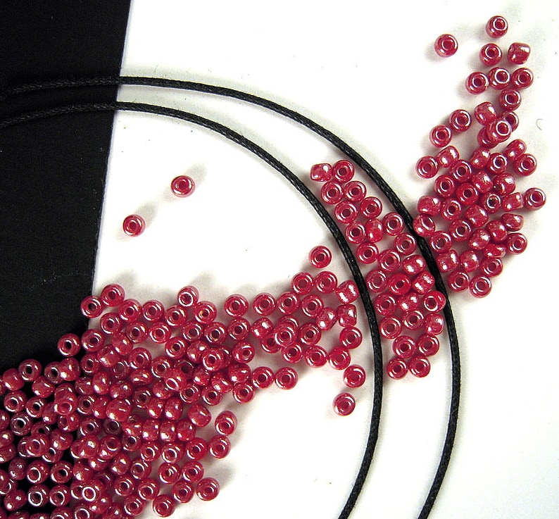 RARE Dark Luster Rose Antique Italian Seed Beads 3.1mm CV196 Iridescent Dark Pink Glass Seed Beads for Embroidery /& Jewelry Making