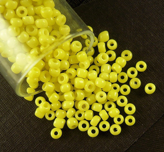 RARE Canary Yellow Antique Italian Glass Seed Beads 2mm Vivid Retro-yellow Glass  Beads for Embroidery & Jewelry Making CV235 