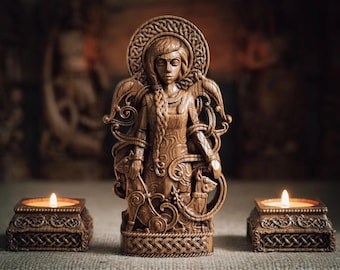 Hand Carved Oak Freyja Statue - Norse Goddess Altar Decor (6.5 inch)