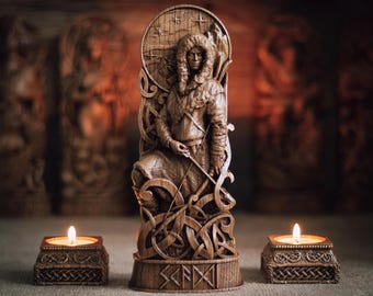 Handmade Oak Wood Skadi Statue: Norse Goddess Sculpture