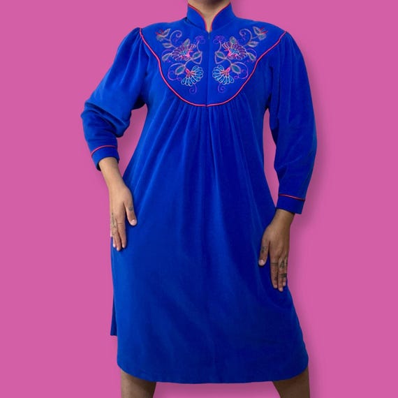 Vanity Fair 90s nightgown