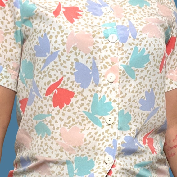 Leslie Fay white spring blouse - image 4