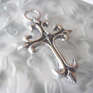 Fleur De Lis Cross - 1 pc - Pendant - Silver Toned - Cross Charm - Christian Charm - Mardi Gras Charms