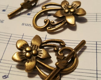 Flower Toggle Clasp - 12 sets - Antique Bronze Clasp - Bronze Clasps - Necklace Clasp - Bracelet Clasp - Bronze Toggle Clasp