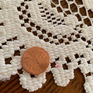 Individual Vintage Doily, Heavy Lace with Flowers, 19 Diameter 1 tiny red spot