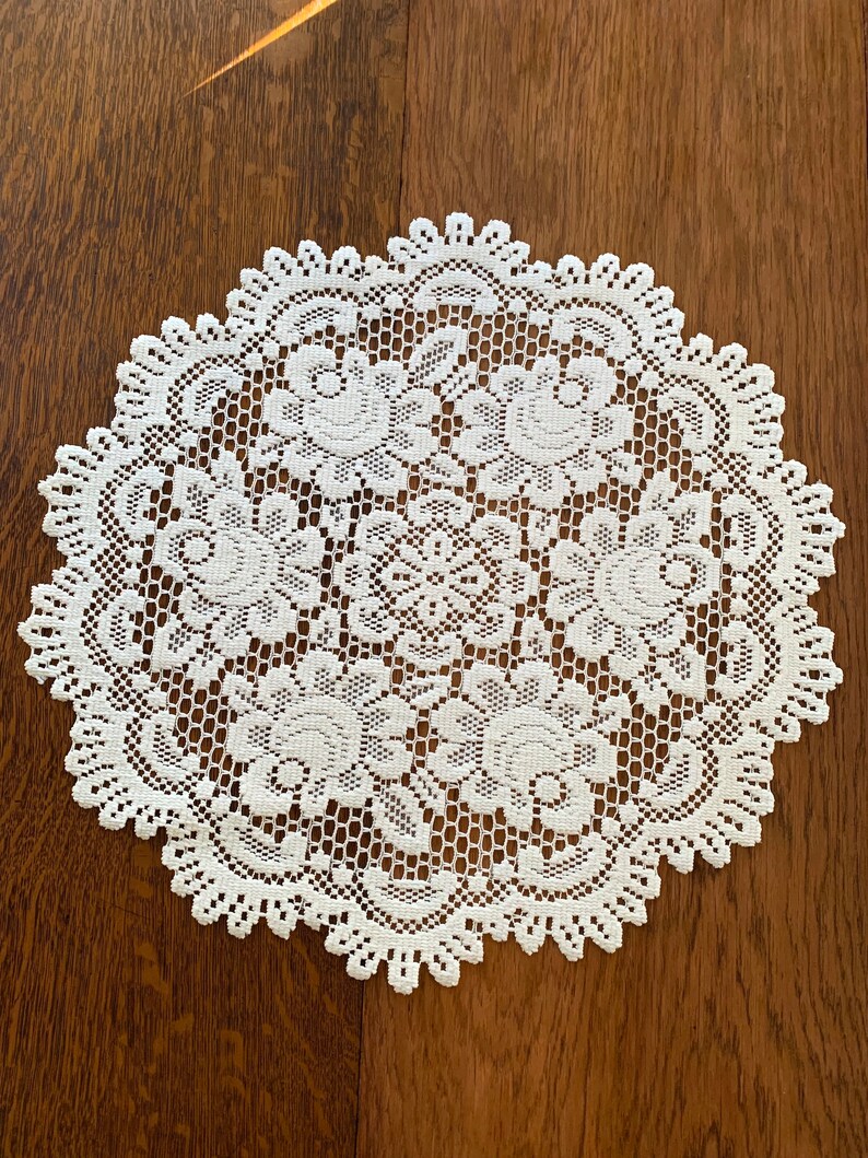 Individual Vintage Doily, Heavy Lace with Flowers, 19 Diameter image 3