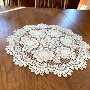 Individual Vintage Doily, Heavy Lace with Flowers, 19 Diameter image 4