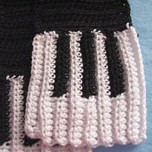 Crochet Pattern Piano Messenger Bag, Hat & Scarf Pattern Digital Download image 3