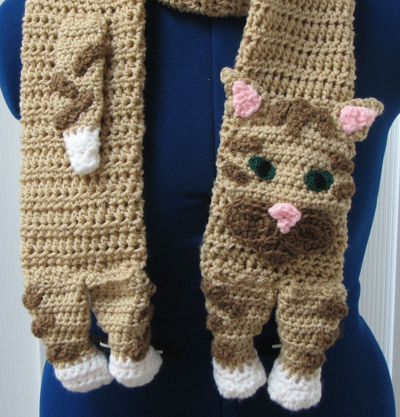Tabby Cat Scarf Crochet Pattern - With Tutorials - Digital