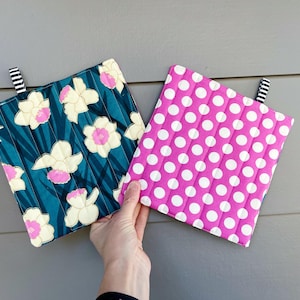 Purple dots and daffodils hot pads