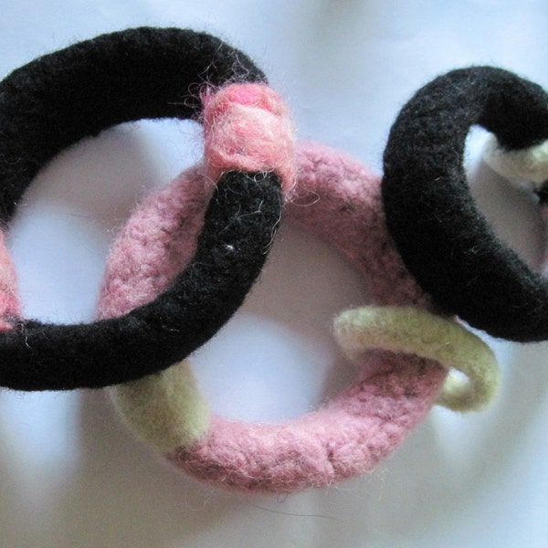 REGINA BRACELETS (Crocheted, Felted) Pattern