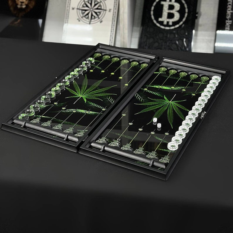 Glass Backgammon Glass Backgammon Set With Exclusive Design, Game Board, Exclusive Black ...