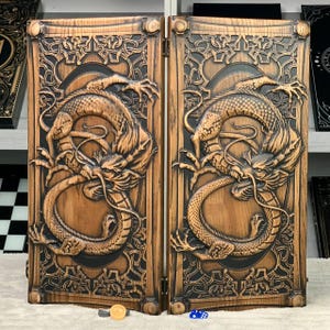 Backgammon Set, Game Board, Tabletop Game, Dragon Design, Gift Idea for Friends and Family, Home Decor, Premium Gift for Him, Natural Wood