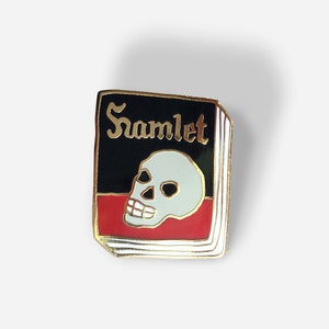 Book Pin: Hamlet