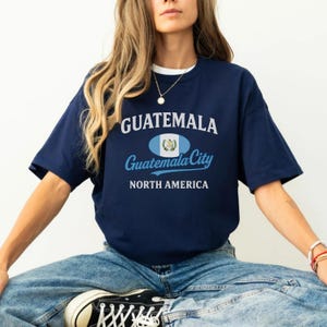 Guatemala Y2K Tshirt, Soccer y2k,Guatemala shirt-Y2K Crop Top -latina shirt -Guatemala crop top-2000s clothing- travel shirt