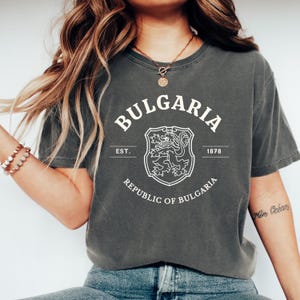 Bulgaria Unisex Tshirt, България Y2K Crop Top, Vintage Bulgarian Flag Shirt, Sofia Aesthetic Tee, Balkan Pride T-Shirt for Women