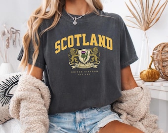 Grafisch T-shirt Schotland, T-shirt comfortkleuren, shirt Scottish Crest, shirt vintage Schotland, uniseks kledingstuk geverfd T-shirt, T-shirt reizen land