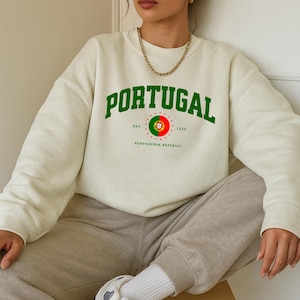 Portugal Sweatshirt, Portugal Crewneck, Portugal Shirt, Portugal Gift, Portugese Flag, Travel Sweatshirt, Comfortable Unisex Pullover