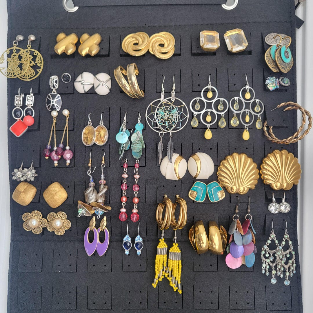 Multiple Earring Box Vintage Earring Box: 3 Pairs of Mixed Earrings - Etsy