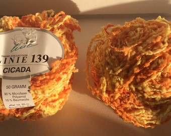 2 balls of Online Linie 139 Cicada yarn destash