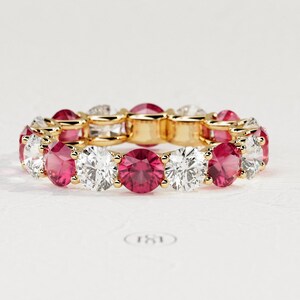 Rubin und Diamant Eternity Band: 14k Weißgold Ring