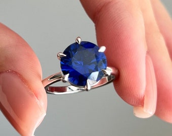 4,5 karaat 10mm Lab Grown blauwe saffier / Solitaire ring / voorstel ring / verlovingsring / 6 tanden verlovingsring / 14k witgouden ring