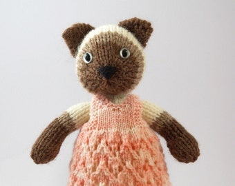 Siamese Kitty Knitting Pattern