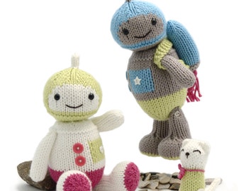 Spacebot Knitting Pattern, with Rocket Pack and Kittybot Friend