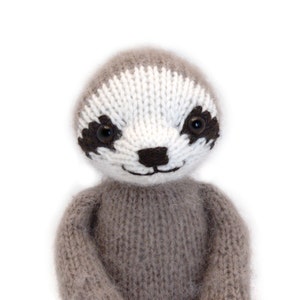 Three-Toed Sloth Knitting Pattern image 2