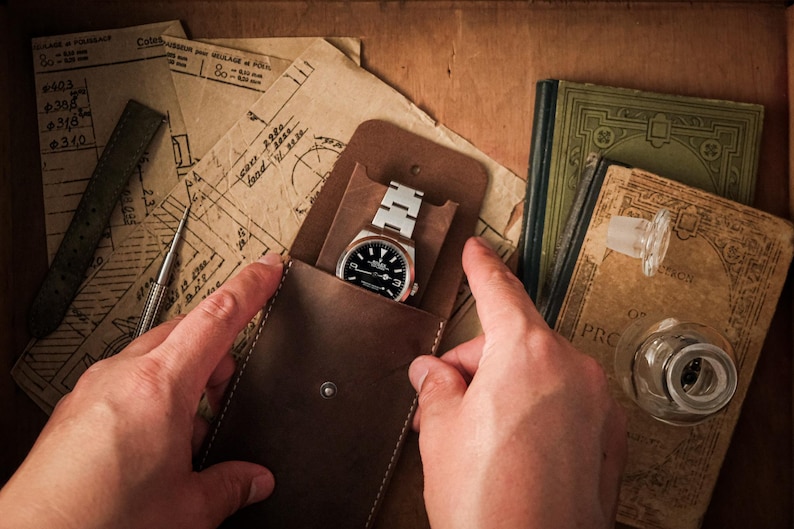 New Vintage Brown Leather Watch Pouch – Handmade Watch Case – Travel Watch Holder – Luxury Watch Storage – Personalized Gift image 4