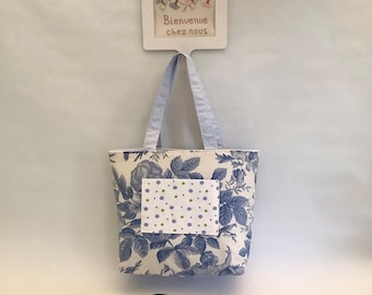 Handgefertigte Tasche / Tragetasche / Wendetasche aus weißer Baumwolle mit blauem Toile de Jouy-Aufdruck / Hergestellt in Frankreich