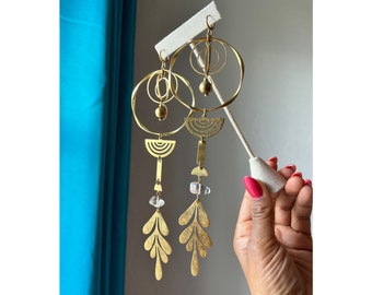 Pendientes del templo del día de la fiesta, pendientes de aro de latón, aros de oro, propiedad de una mujer negra, pendientes de gran tamaño, pendientes de menorá