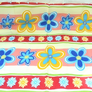 Vintage Fabric, Fabric Remnant, Floral Fabric, 1970&#39;s Fabric, Retro Fabric