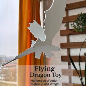 Vliegende tandeloze draak mobiel: handgemaakt houten Night Fury kinderkamerdecoratie