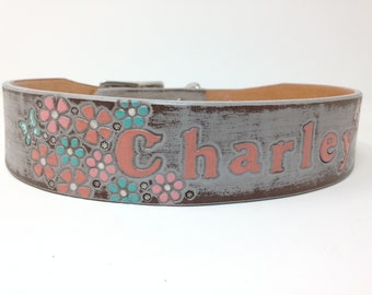 Flower Dog Collar, Bouquet of flowers on one side of your dogs name