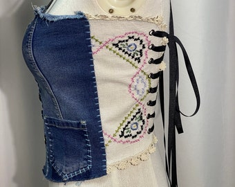 Ręcznie robiony gorset w stylu gorsetu, krótki top ozdobiony wstążką i koronką w stylu vintage, kokietka w stylu boho chic, free people dupe