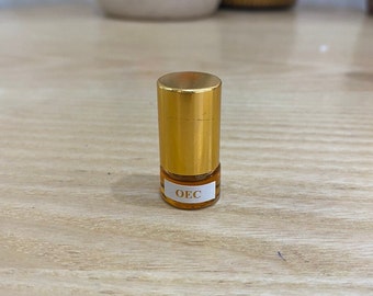 1ml Oud Wood Essential Oil Grade C – OEC