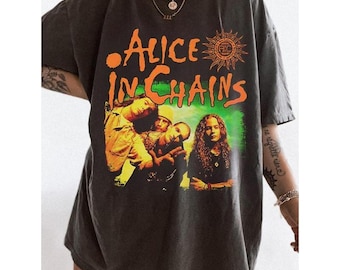 Vintage Hot Alice In Chains Band Member Unisex T-shirt, Retro Alice In Chains Hoodie Gift, Gift For Her, Music Tour Sweatshirt