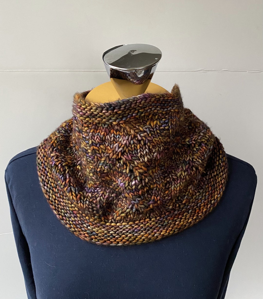 Autumn Leaves Cowl Soft Wool Handknit in Rich Autumnal - Etsy Canada
