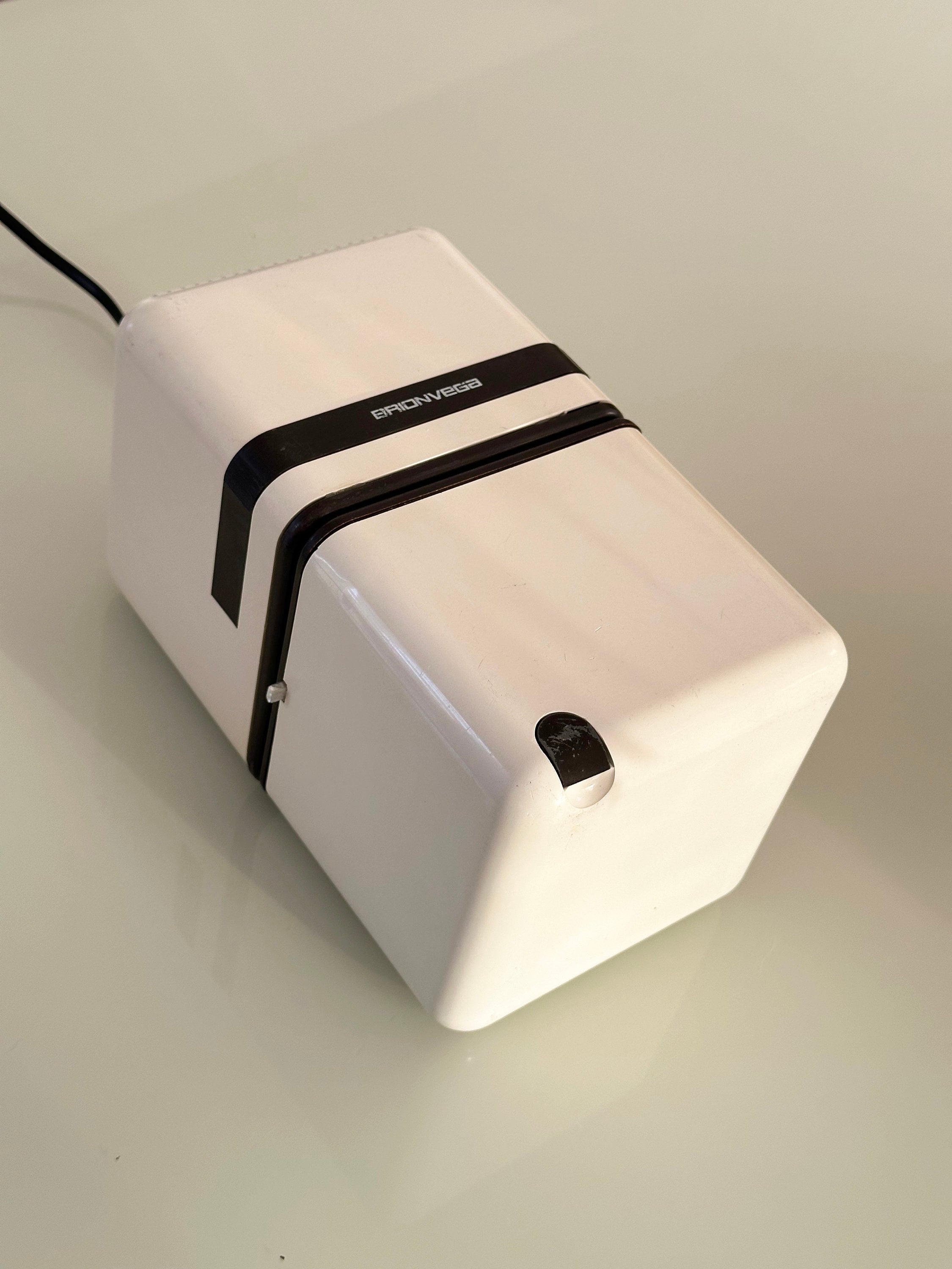 Vintage Brionvega White Cubo Radio - Etsy