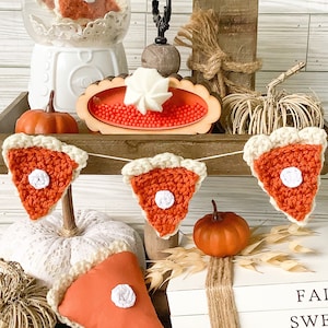 Crochet Pumpkin Pie Garland: Fall Bunting, Table Scatters