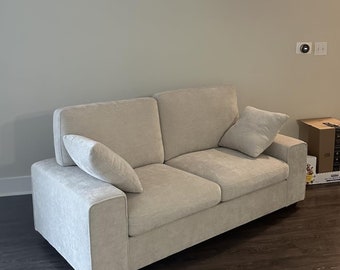 Chenille Recliner Sofa in einem modernen Wohnzimmer mit Space Spring Kissen und einem abnehmbaren Sofa Bezug