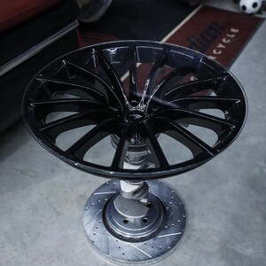 McLaren GT Wheel Table