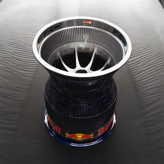 Max Verstappen F1 Wheel Table