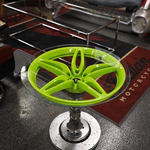 McLaren 570s Wheel Table
