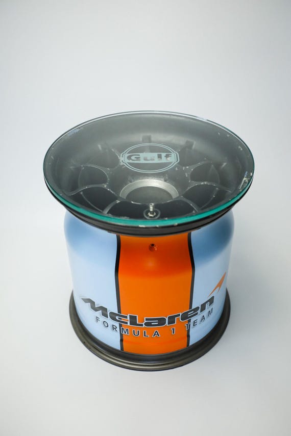McLaren F1 Gulf Wheel Table