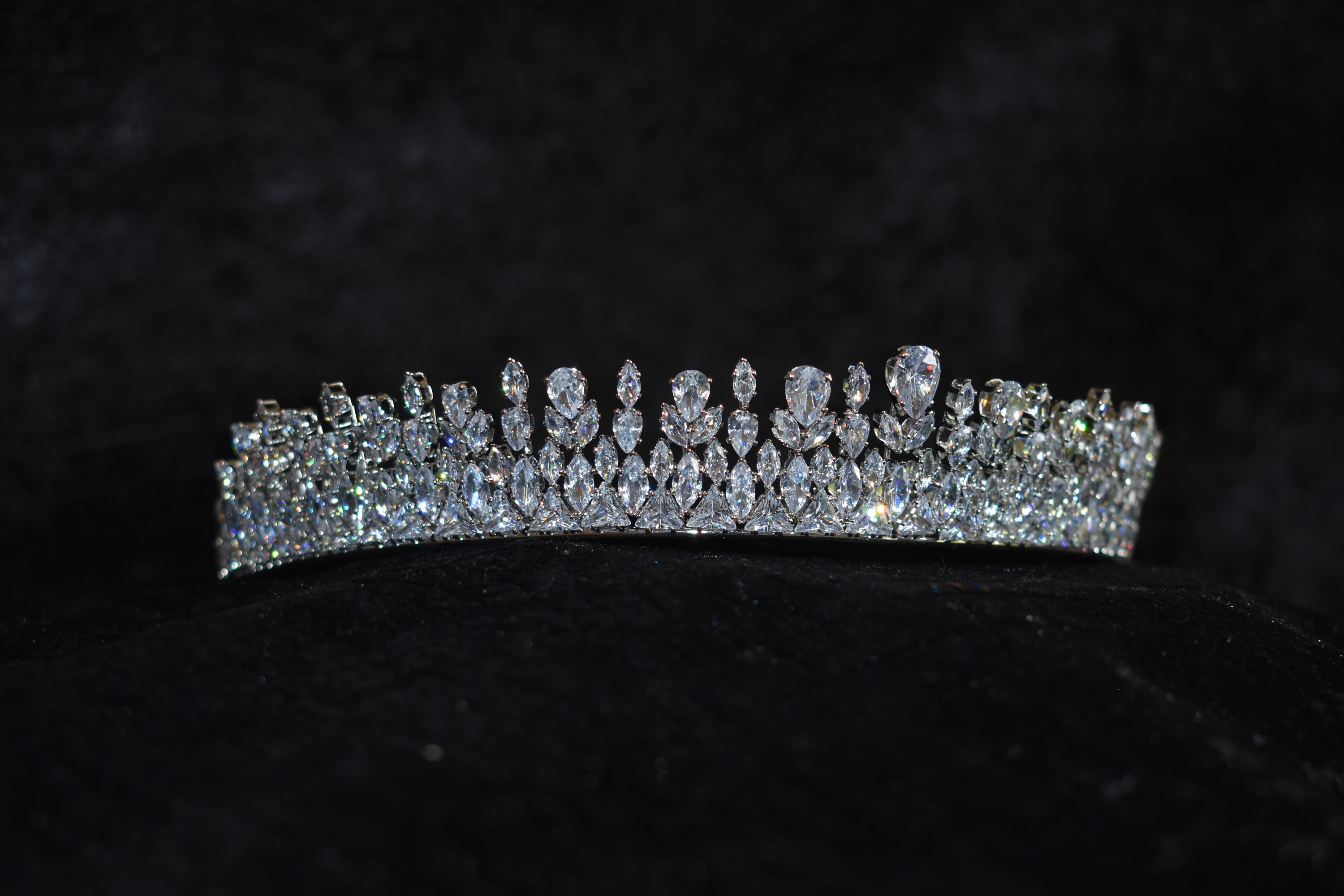 Tiara main image 1