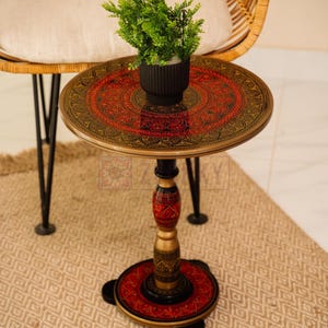 Mesa de centro portátil de madera pintada a mano para aperitivos, té, bebidas y libros. Perfecta para espacios pequeños y decoración del hogar.