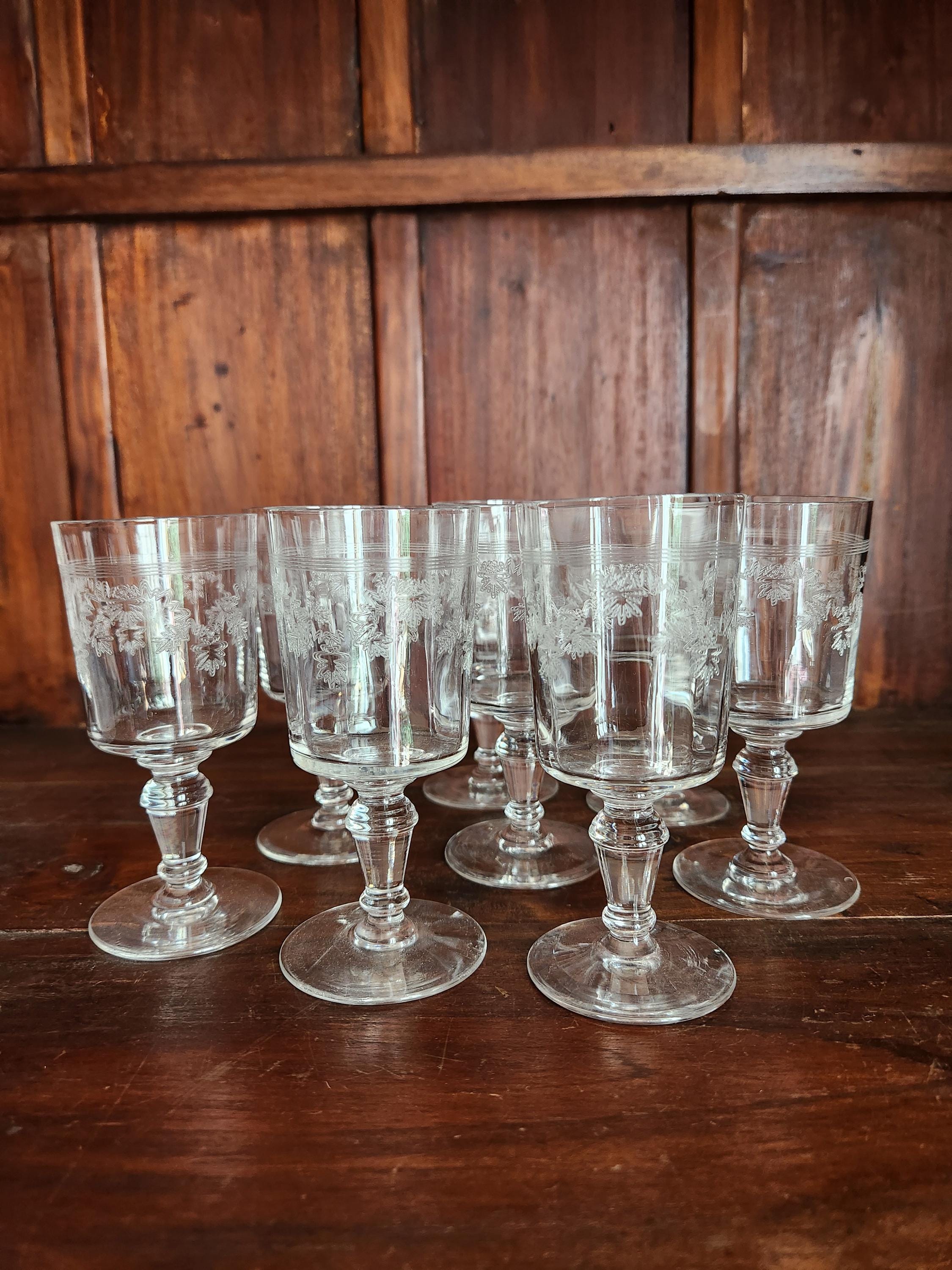 Weinglas geschliffen antik glas