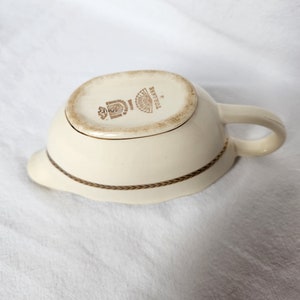 Old sauceboat in opaque porcelain from the French manufacturer Digoin Sarreguemines. Turenne model. image 6